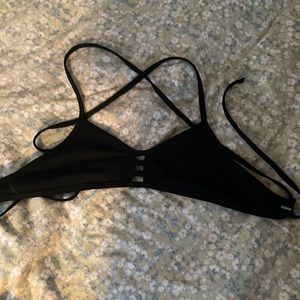 jolyn tomcat black top